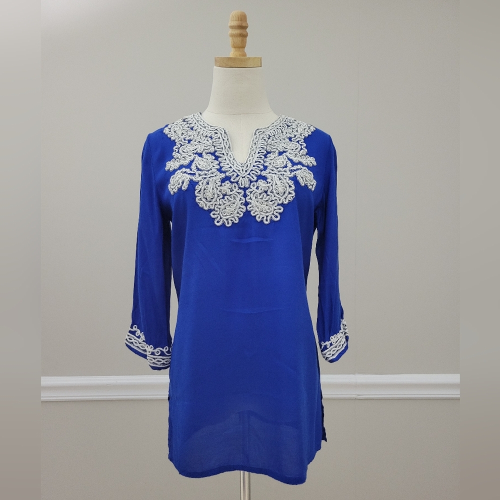 Chico's Embroidered Royal Blue Split Neck Tunic Top Size 0